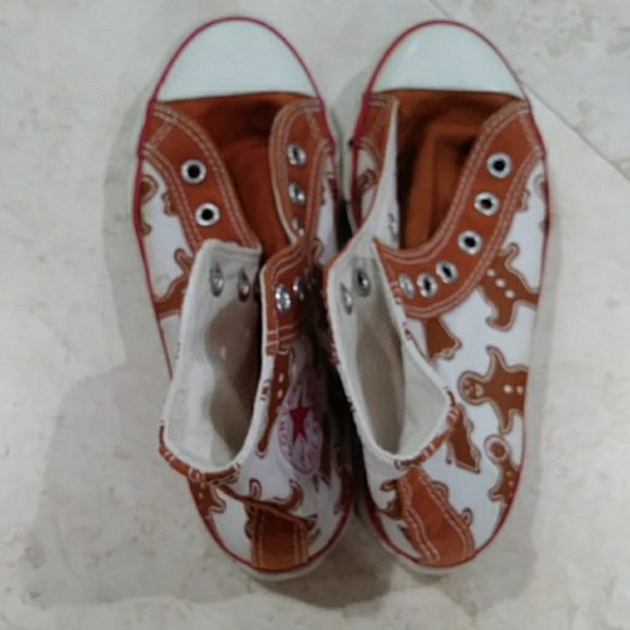 Authentic Rare Gingerbread Men Converse - Picture 2 of 6
